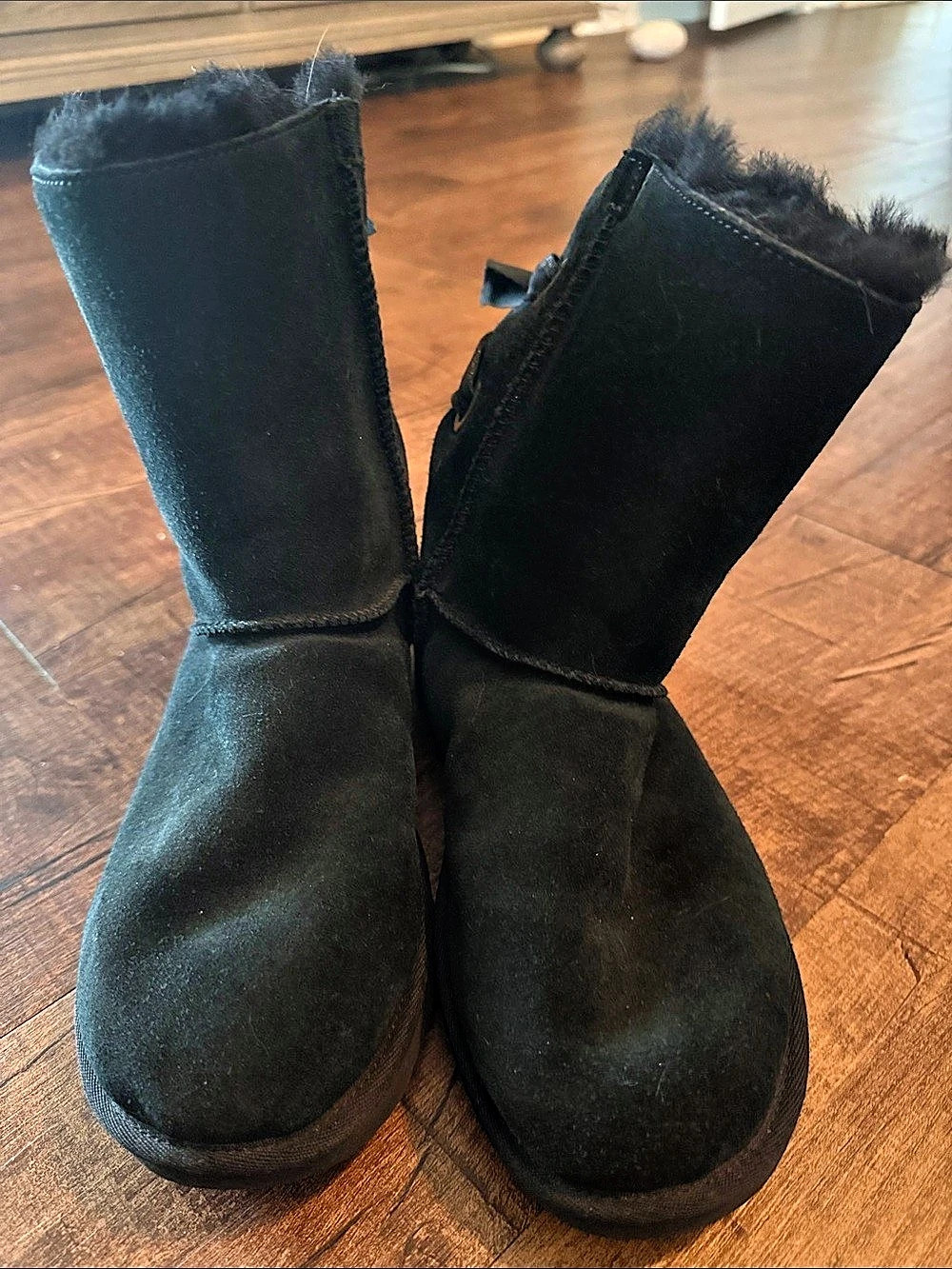 UGG Bailey Bow II Boot Black Fur-Lined Winter Boots
